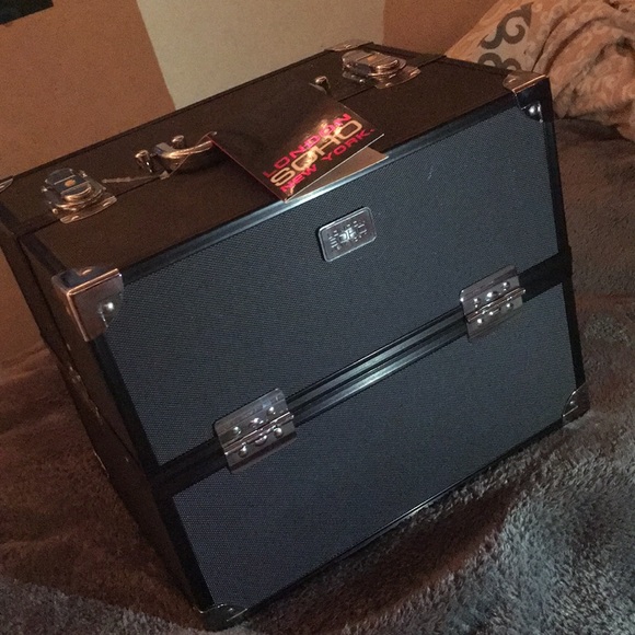 Other - LONDON SOHO NEW YORK Makeup Bag 💄